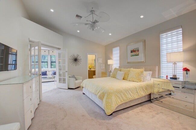 Building Photo - 2106 NW 60th Cir