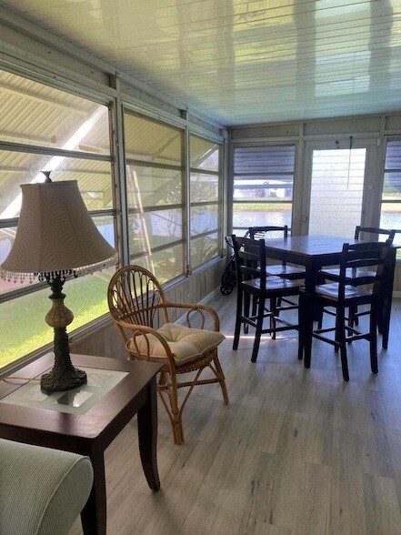 Building Photo - 17 Madrid Ln