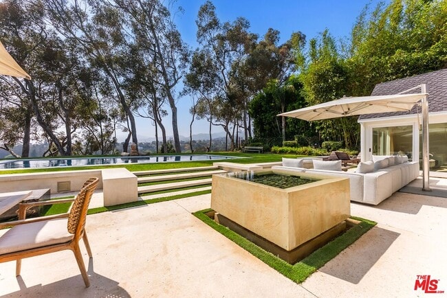 Building Photo - 797 Amalfi Dr