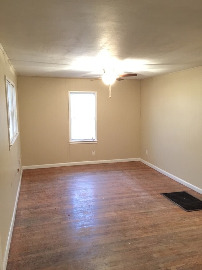 Building Photo - Peaceful 3 Bedroom in North Lubbock!