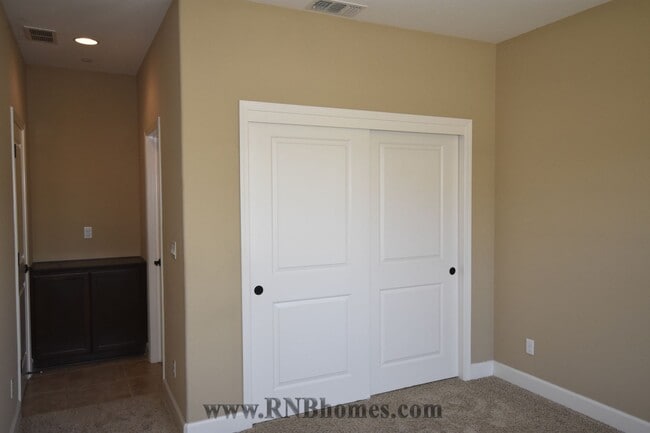 Building Photo - 1416 Bicker Cir