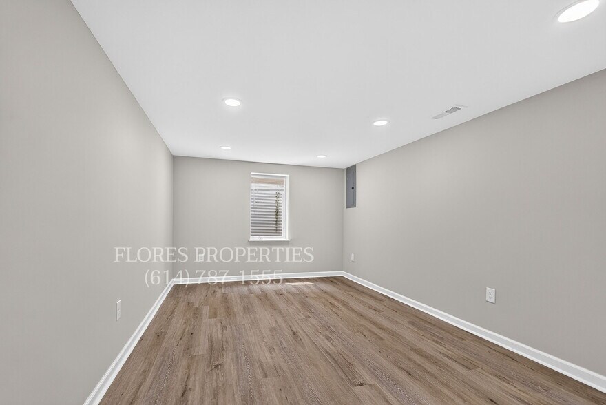 Building Photo - 1136 Pauline Ave