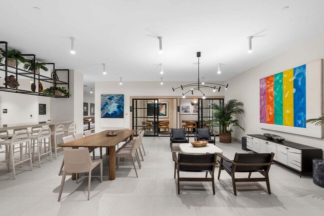 Building Photo - 225 N Miami Ave