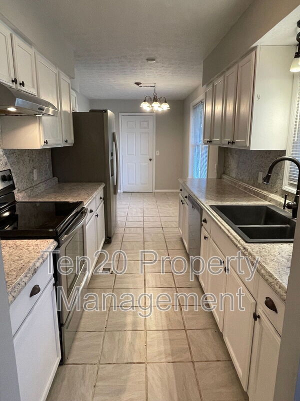 Building Photo - 7308 Paprika Ln