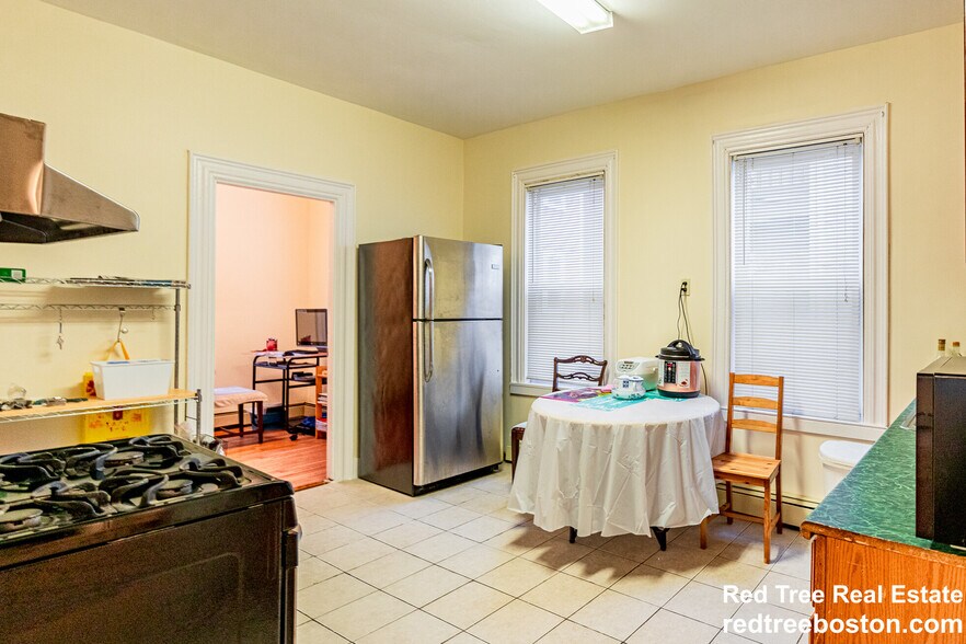 Building Photo - 103 Calumet St