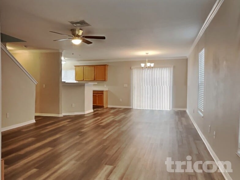 Building Photo - 10908 Golden Silence Dr