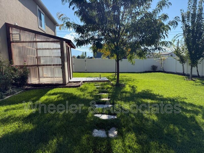 Building Photo - 1584 W Galbraith Ln