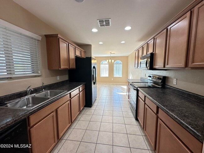 Building Photo - 6258 W Yew Pine Way