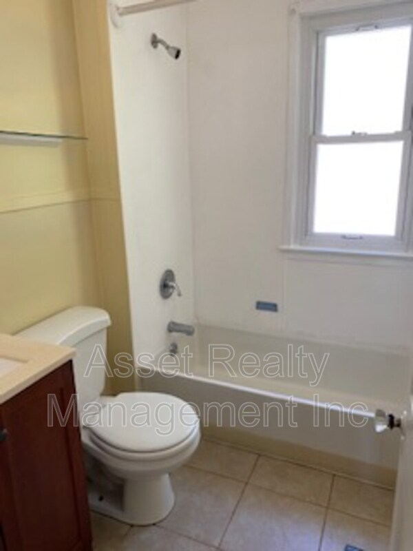 Building Photo - 150 Outer Dr