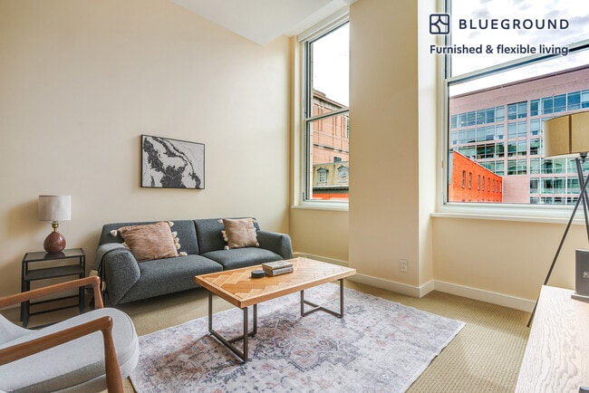 Building Photo - 425 8th St NW