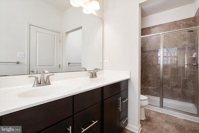 Building Photo - 7627 Hamilton Xing