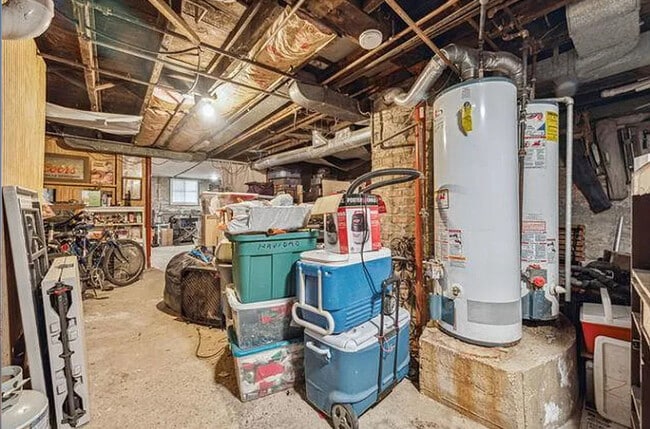 Building Photo - 4833 N Ashland Ave