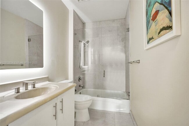 Building Photo - 7910 Harbor Island Dr