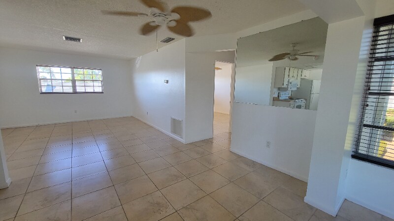 Building Photo - 7035 Cedarhurst Dr