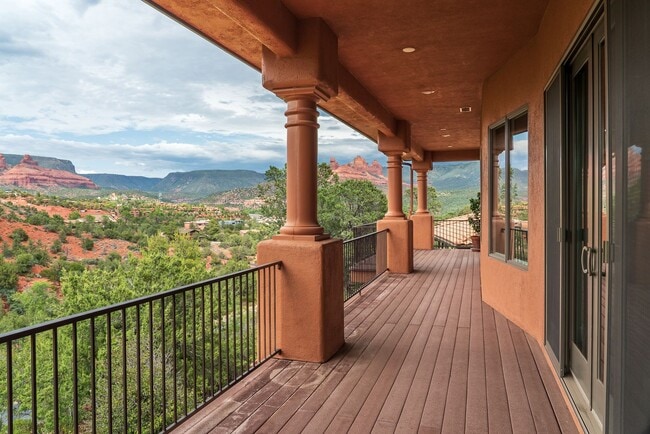 Building Photo - Unfurnished West Sedona Home, 1-year long-...