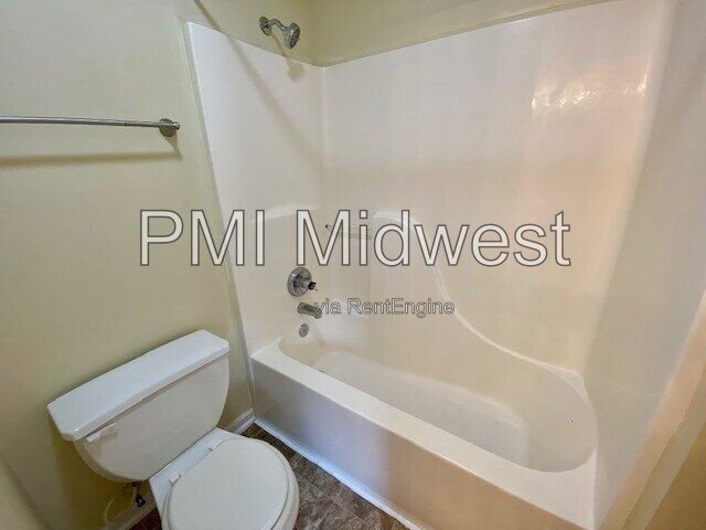 Building Photo - 6130 Tybalt Cir
