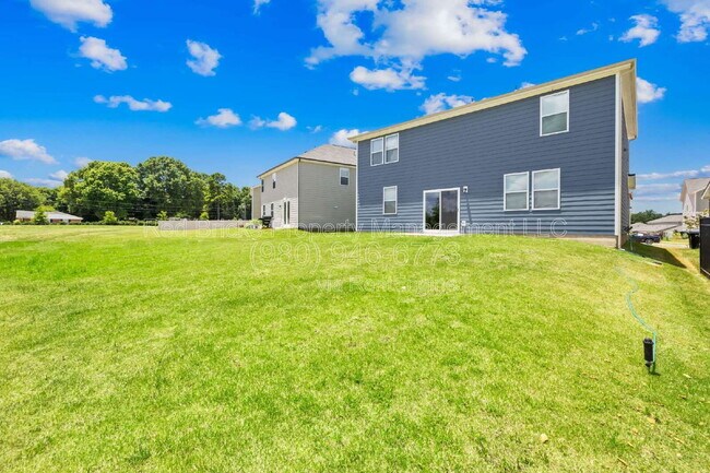 Building Photo - 2160 Blue Sky Mdws Dr