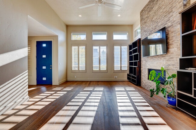 Building Photo - 3045 S Shadywood Way