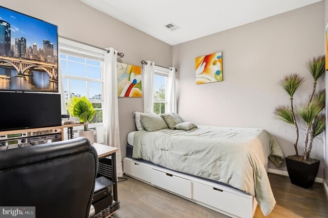 Building Photo - 4285 S Capitol St SW