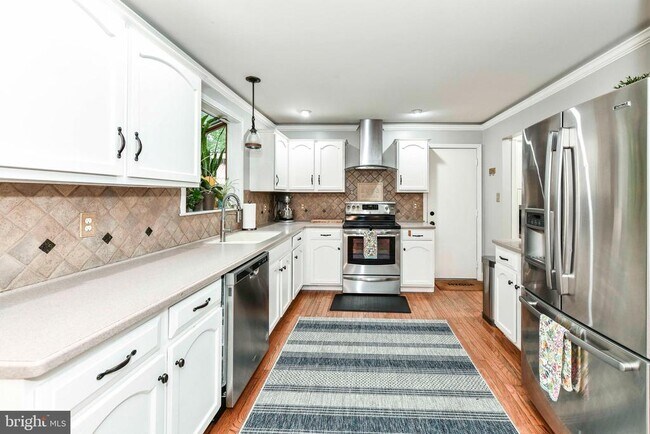 Building Photo - 10428 Collingham Dr