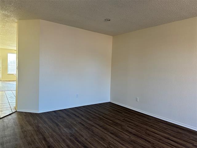 Building Photo - 4412 Park Creek Ct