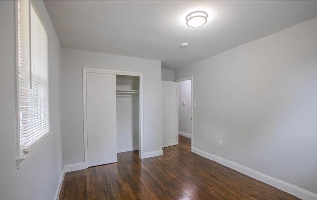 Building Photo - 5707 Alan Dr