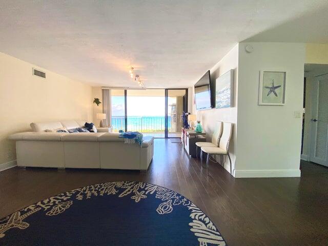 Building Photo - 3200 S Ocean Blvd