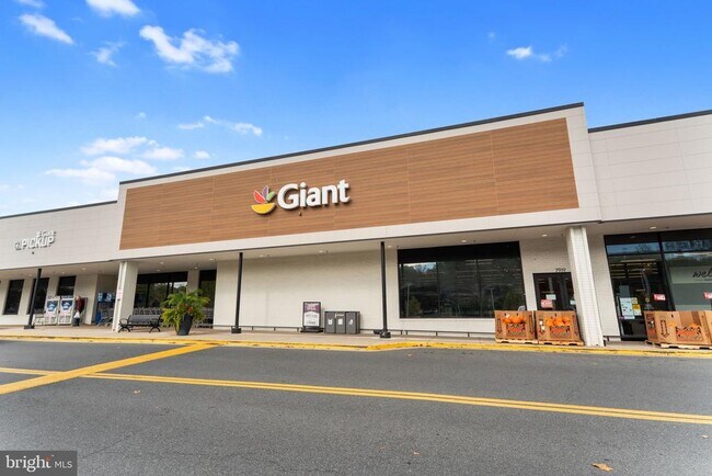 Building Photo - 9 Snug Hill Ct