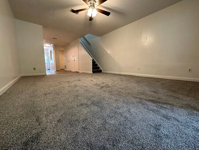 Building Photo - 2500 Avent Ferry Rd