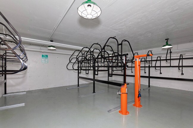 Bike Room w/Tune-up Stationion - The Lakemont