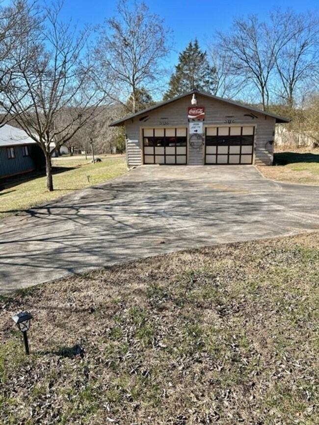 Building Photo - 1354 Fork Rd