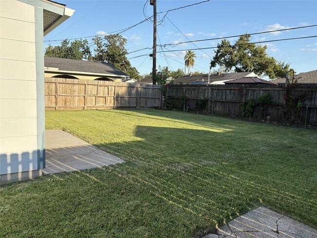 Building Photo - 3010 Washington St