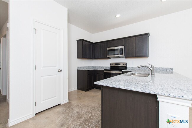 Building Photo - 1301 Concord Dr