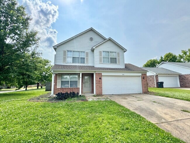Building Photo - 140 Pinewood Dr