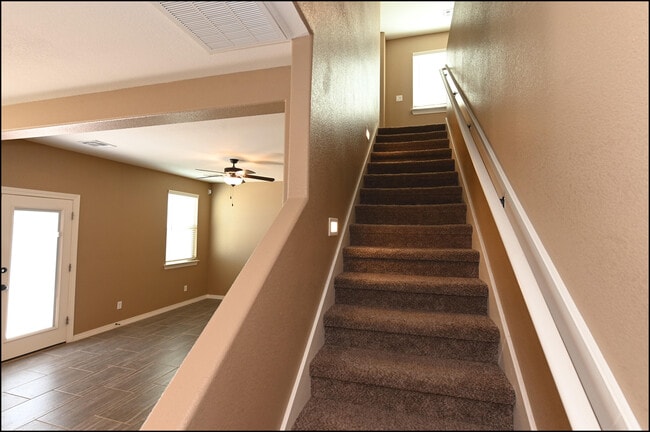 Building Photo - 4628 Marisabel Azcarate St