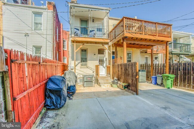 Building Photo - 2925 E Baltimore St