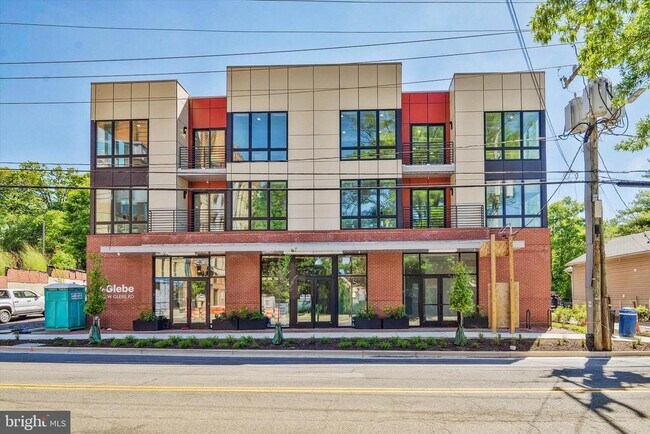 Building Photo - 228 W Glebe Rd
