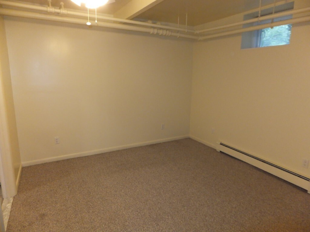 Building Photo - 270 Fisher Ave