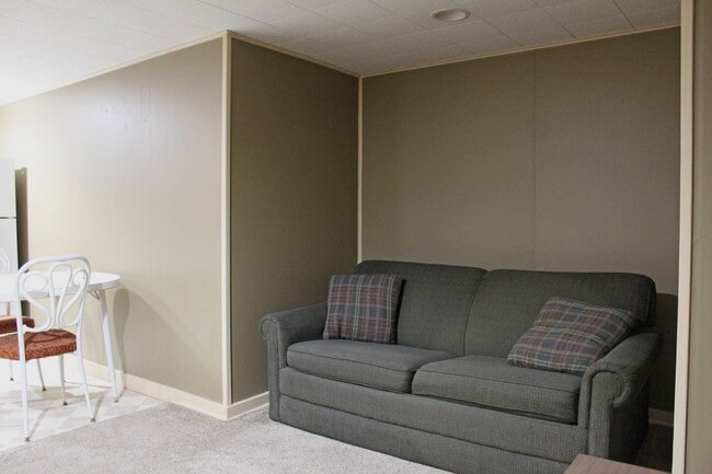 Building Photo - All utilities included in this 1-Bedroom, 1-Bath Garden-Level Apartment