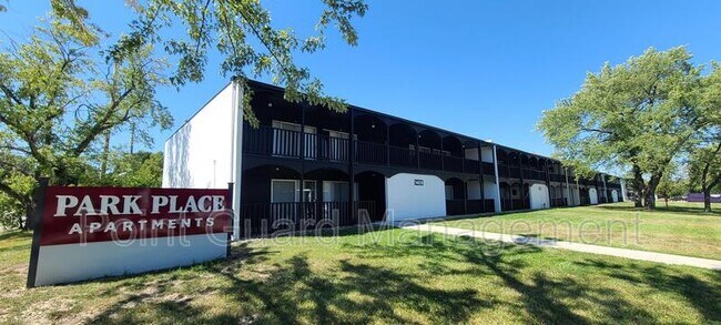 Building Photo - 1516 Oxford Pl