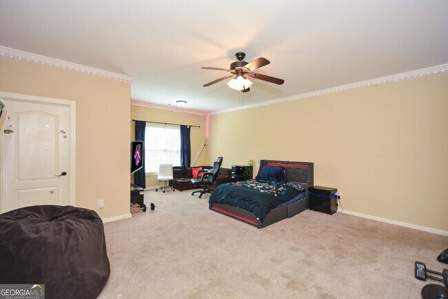 Building Photo - 2210 Spalding Dr