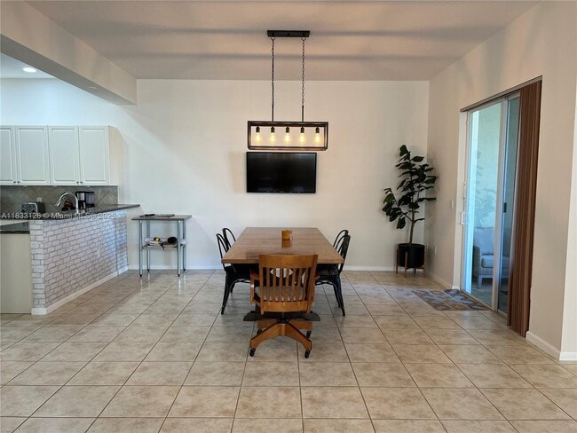 Building Photo - 3160 NW 125th Way