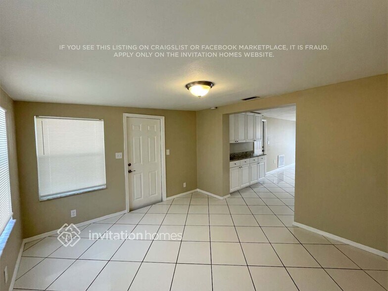 Building Photo - 3309 Seffner Dr
