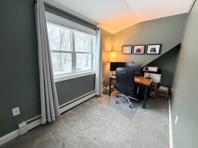 Building Photo - 395 Critchett Rd