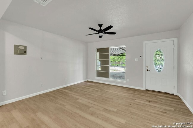 Building Photo - 9018 Ozalid Ln