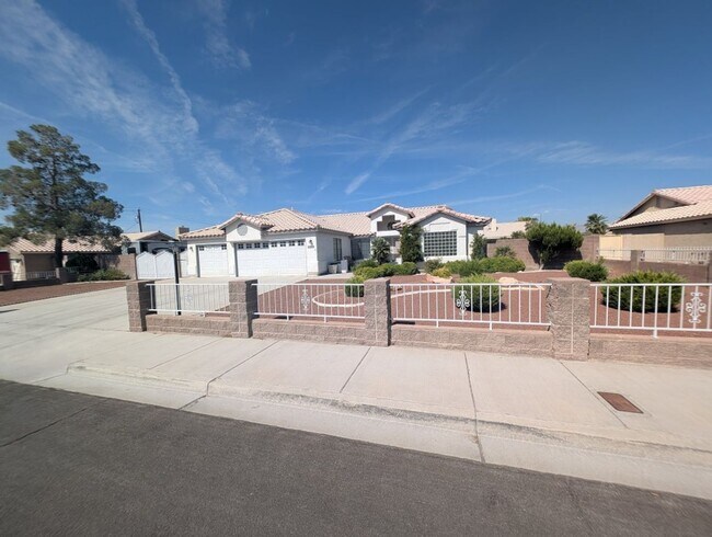 Building Photo - 3609 N Maverick St