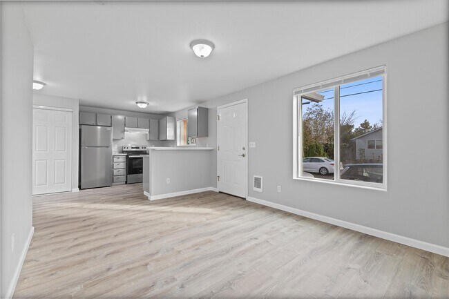 Building Photo - Garden Apartments