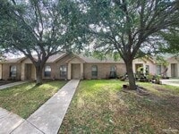 Building Photo - 2402 Tahiti Dr