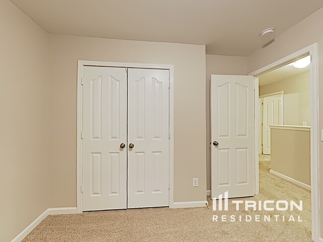 Building Photo - 4717 Brewer Dr