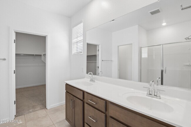 Building Photo - 25293 W Wayland Dr